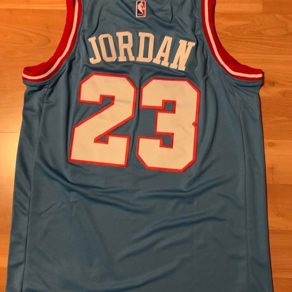 Michael jordan jersey Nike size Large